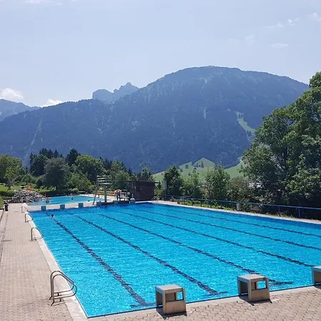 Eisenberg - Komfortables, Helles Mit Balkon Und Alpenblick Ruhig Gelegen In Mitte 普夫龙滕