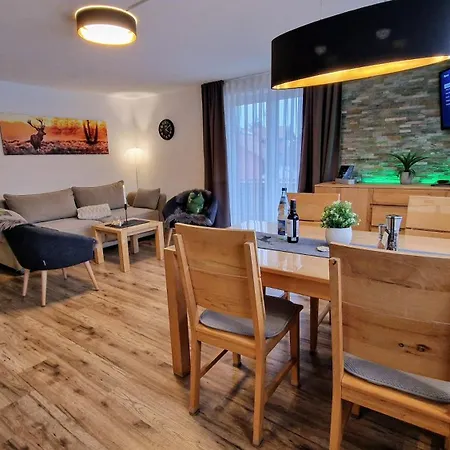 Apartment Eisenberg - Komfortables, Helles Mit Balkon Und Alpenblick Ruhig Gelegen In Mitte